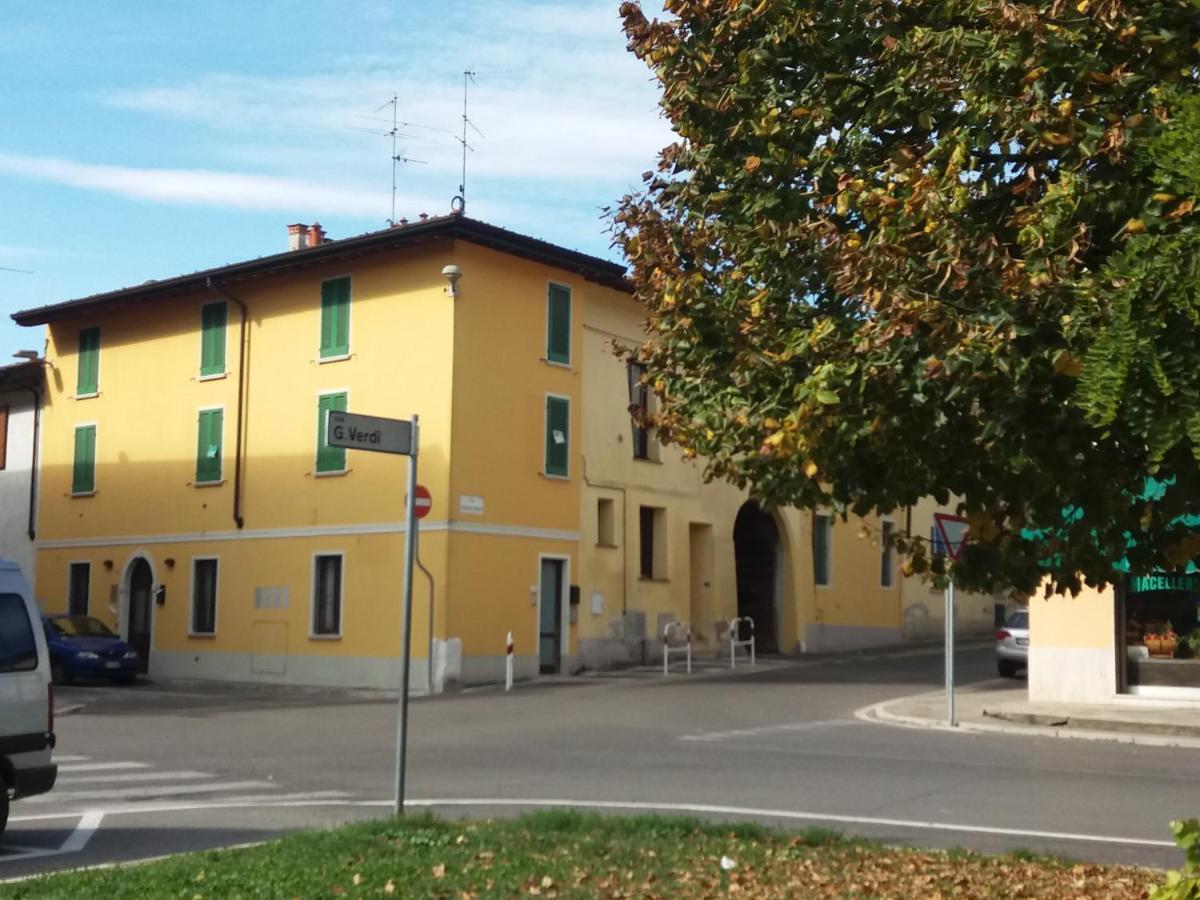 La Dama Di Fiori Villa Verolanuova Buitenkant foto