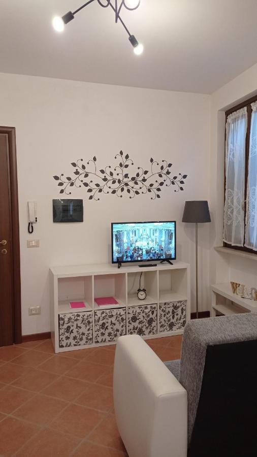 La Dama Di Fiori Villa Verolanuova Buitenkant foto